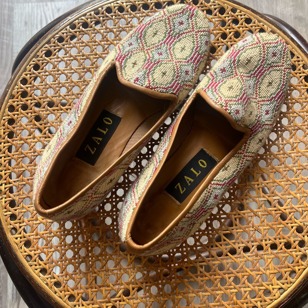 Vintage Zalo Needlepoint Geometrical Pattern Loafers Flats Size 6 Made In Spain - Picture 1 of 9